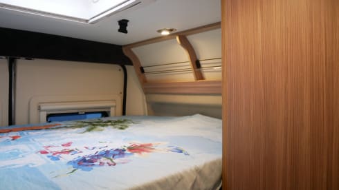 Dreamer D55 6 mtr, 4 sleeping 4 seats, bunk bed, 6 mtr.