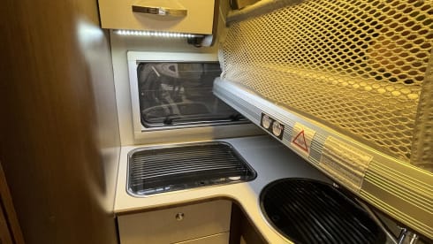 Takkie de Camper – 5p Ford semi-integrated uit 2014