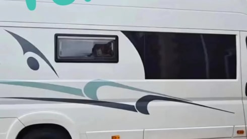 Gino Da Camper – Peugeot campervan met 2 slaapplaatsen uit 2017