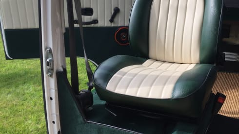 Monty – stunning 1979 4 berth VW Campervan  