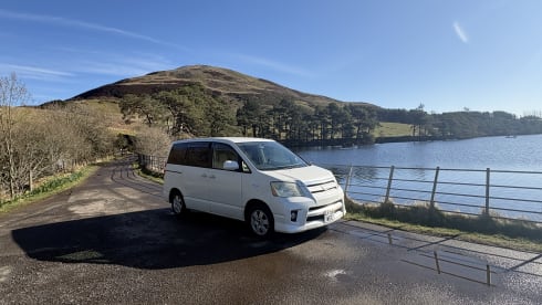 BONNIE  – Toyota camper met 2 slaapplaatsen