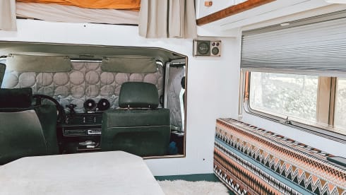 Foxie – 4p Mercedes-Benz alcove from 1979