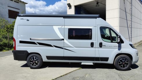 Menfys (2) veranda – Menfys VAN 3 MAXI S-Line (2) with veranda and photovoltaic