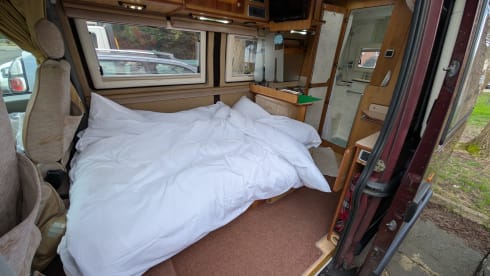 The master – 2 berth IH Oregon Renault master