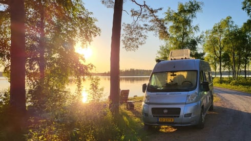 Blue Bird – Four-person EuraMobil Bus Camper