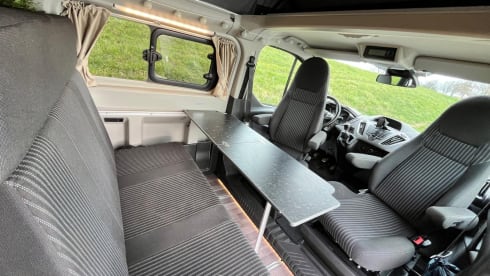 Nuggy  – 4p Ford bus from 2018