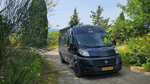 2p Adria Mobil bus from 2013