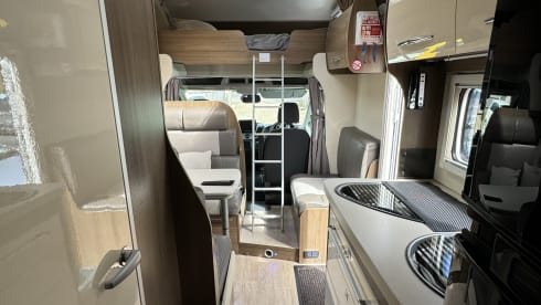 The Adventurer MK2 – 6 Berth Ford Chausson 626 2016