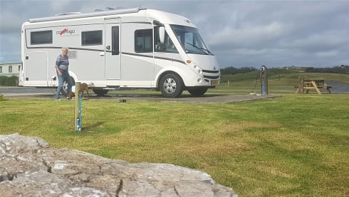 Camper Evenement – Carthago Compactline 143 Integrated