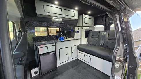 Big grey – 2 berth Ford Transit Custom campervan *HOT water + shower point* RIB Bed