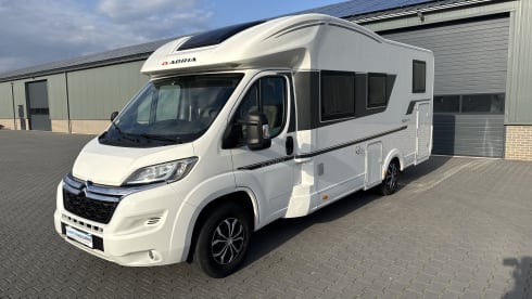 Moon – Fijne Adria camper 5p