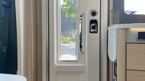 4p Hymer semi-integrated from 2023