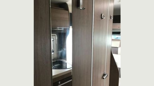 Bryn – 6 berth Ford alcove from 2015
