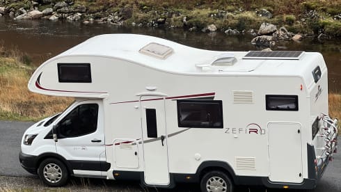 Rascals – 6 berth Ford roller team zefiro 