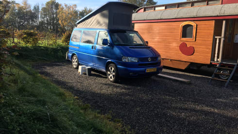 The Blue Diamond – Volkswagen T4 | BlueDiamond | Powerhouse 2.5TDI - 115HP 2 to 4 people