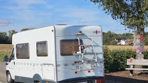 Cozy Fiat Ducato camper – your ticket to freedom!
