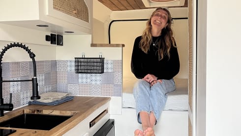 Perro – 2p Peugeot campervan from 2016
