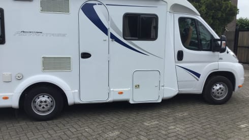 Living the Dream – Dethleffs camper integral