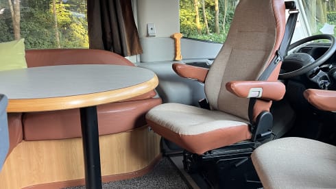 Guppie – 2p Knaus integrated uit 1998