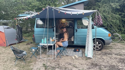 Blauwe bussie – (Almost) free campervan trip? Take me to Barcelona at the end of July! 