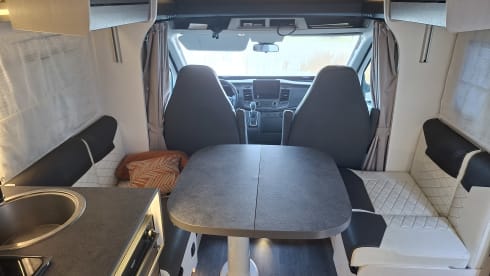 Viervoeter mee op vierwielen – 4p Challenger semi-integrated from 2023