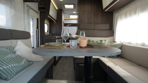 5p Ford semi-integrated uit 2026