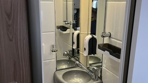 Relax Palace – Cabine Swift à 6 couchages avec alcôve, modèle 2015