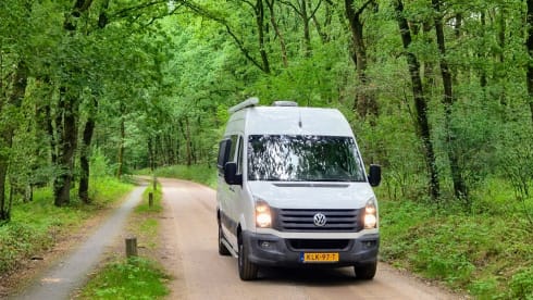 B&Bus – COZY AND COMFORTABLE VW CRAFTER CAMPER VAN