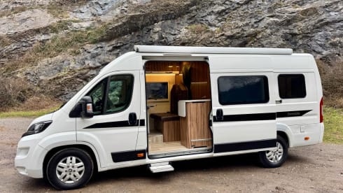 PRUDENCE – 4 berth Peugeot Boxer Renaissance