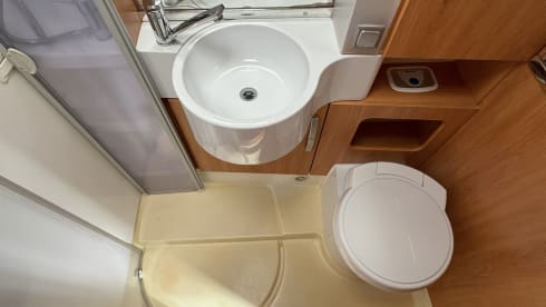 "Popeye II' – Very luxurious, spacious 4p Hymer B514 CL Silver Line, XXL garage, 160 hp