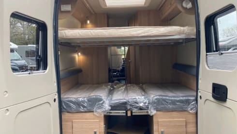 V669SE – 4 berth Auto-Trail V669SE campervan automatic new in 2024