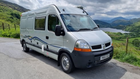 Henry – Off grid 3 Berth Motorhome - North Wales - Snowdonia - Conwy 