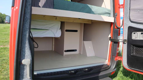 Reddy – Unique DIY Mercedes Sprinter