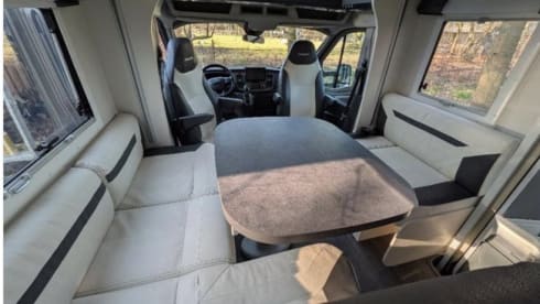 Familie camper Chansson 5 personen  – 5p Chausson semi-integrated uit 2022