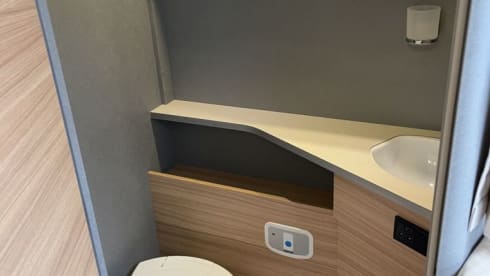 BaBee – 2021 Dethleffs T7052 DBM - Low Profile 4 Berth Motorhome