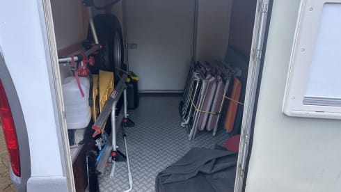 6p Knaus alcove uit 2005
