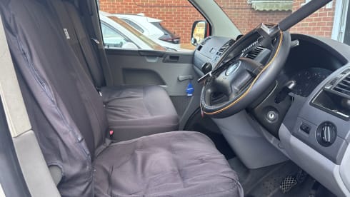 Paulo – An Orange Adventure! 3 berth Volkswagen campervan from 2007