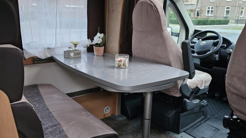 4p Challenger semi-integrated from 2014