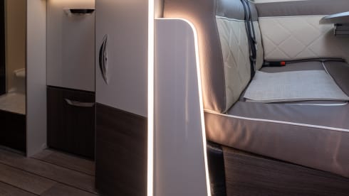 Spacious 5pers. family camper from 2024