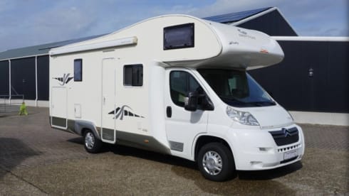 Citroën Alkloof camper – 4p Citroën alcove from 2013
