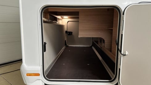 Sinne – Automatic, Luxury KNAUS Live TI 650MEG "new" Automatic 140 HP very economical 
