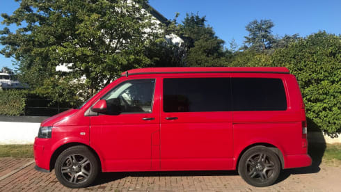 Stan – 4 berth Volkswagen Campervan - Stan