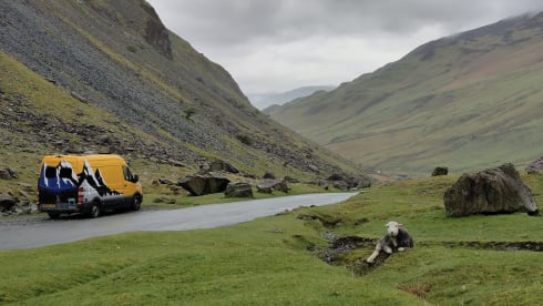NC500 – Off-grid 2 berth MWB Mercedes Sprinter