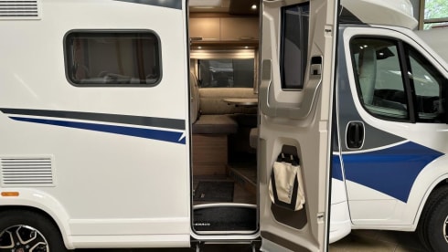 Sinne – Automatic, Luxury KNAUS Live TI 650MEG "new" Automatic 140 HP very economical 