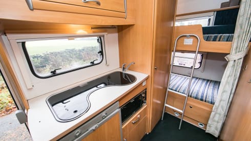 Honey – 6 Berth Spacious Family Motorhome