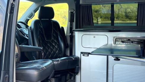 4 berth Volkswagen Campervan - Perfect for couples and families of 4