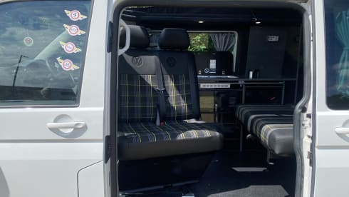 4 berth Volkswagen bus from 2012