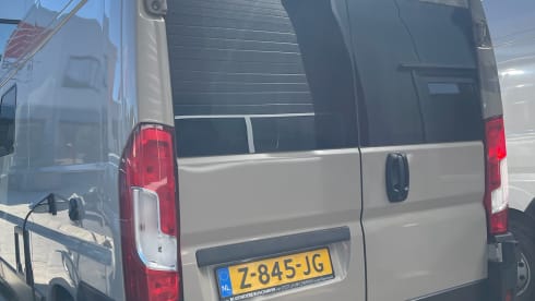 Vogelvlucht – 2p Fiat bus uit 2021