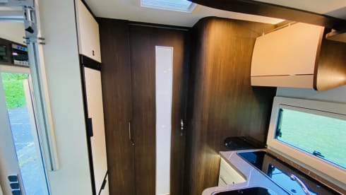 Spacious camper from 2021, ideal for a family or couple