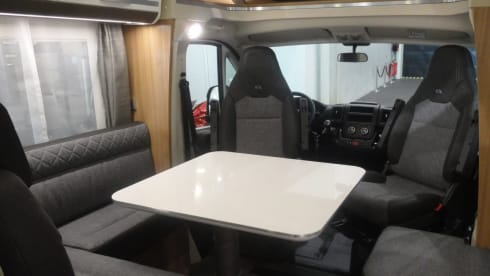 BONVOYAGE – 4p Adria Mobil semi-integrated from 2021